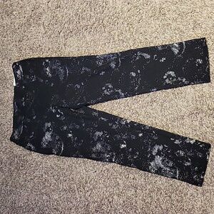 Chico's Pull On Brigitte Slim Leg So Slimming Black Silver Metallic Holiday New